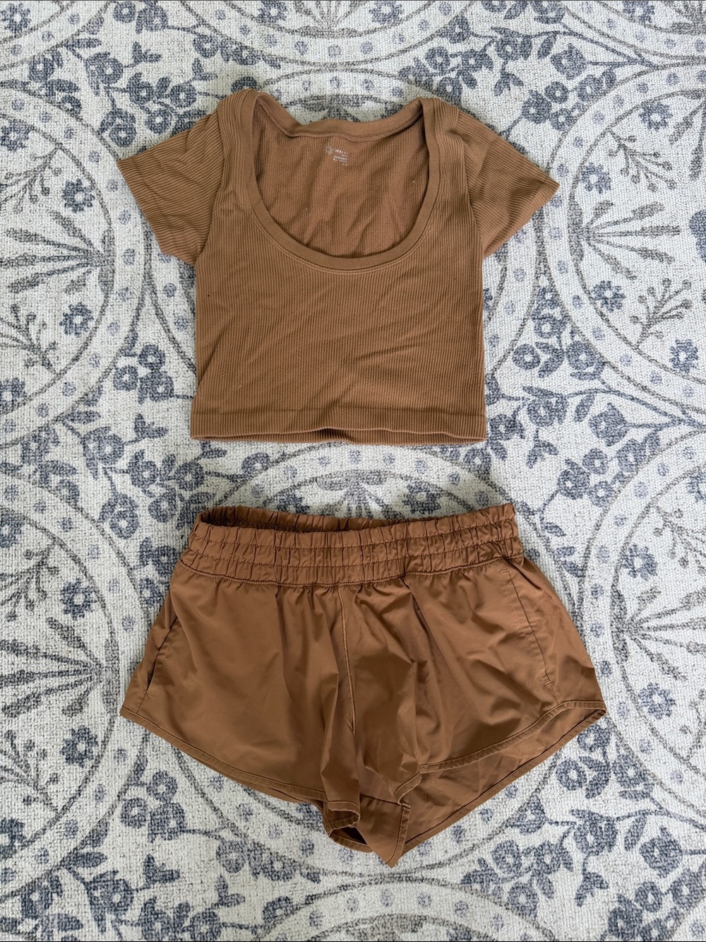 Women’s Ribbed Scoop Crop Top and Elastic Waist Shorts Set in Soft Brown